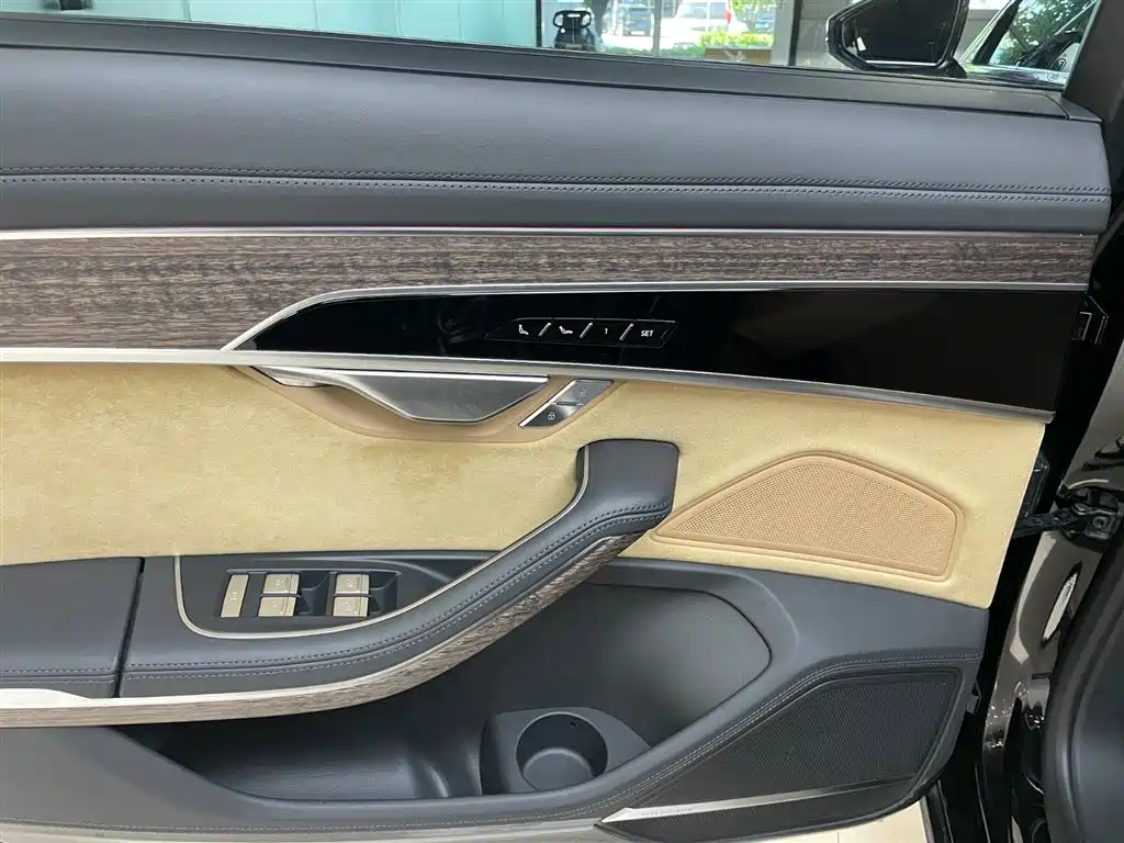 Audi A8 2019 Plus A8L 55 TFSI quattro Prestige фото 13