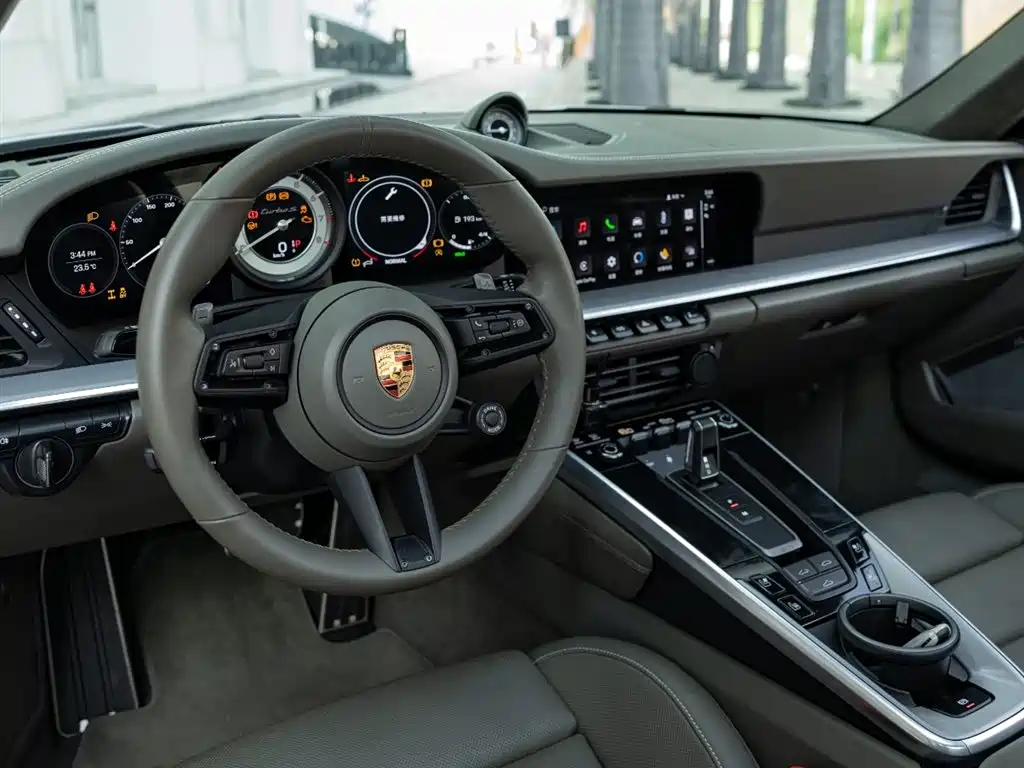 Porsche 911 2022 Turbo S 3.7T фото 11