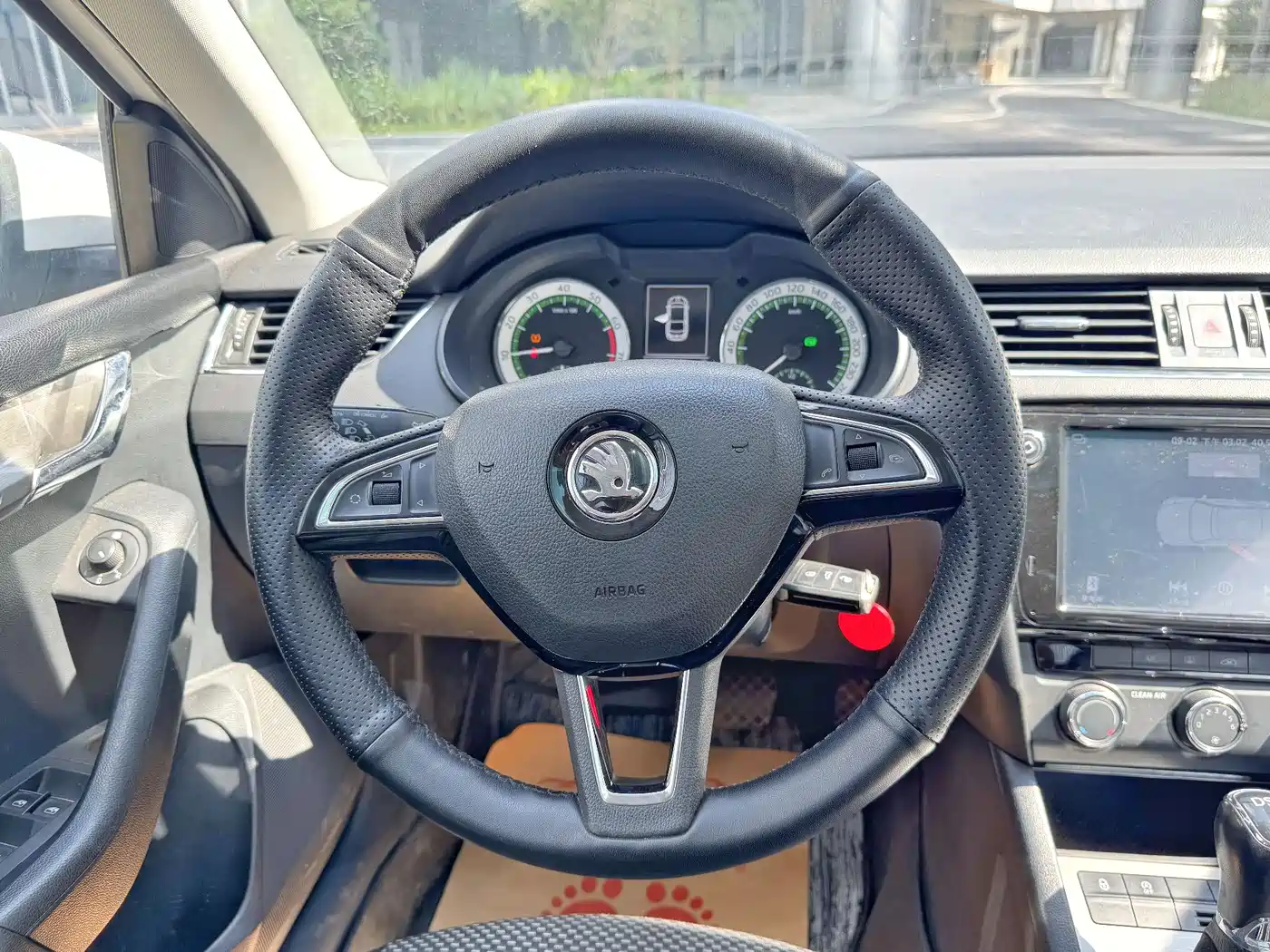 Škoda Octavia 2018 TSI230 DSG Luxury Edition фото 21