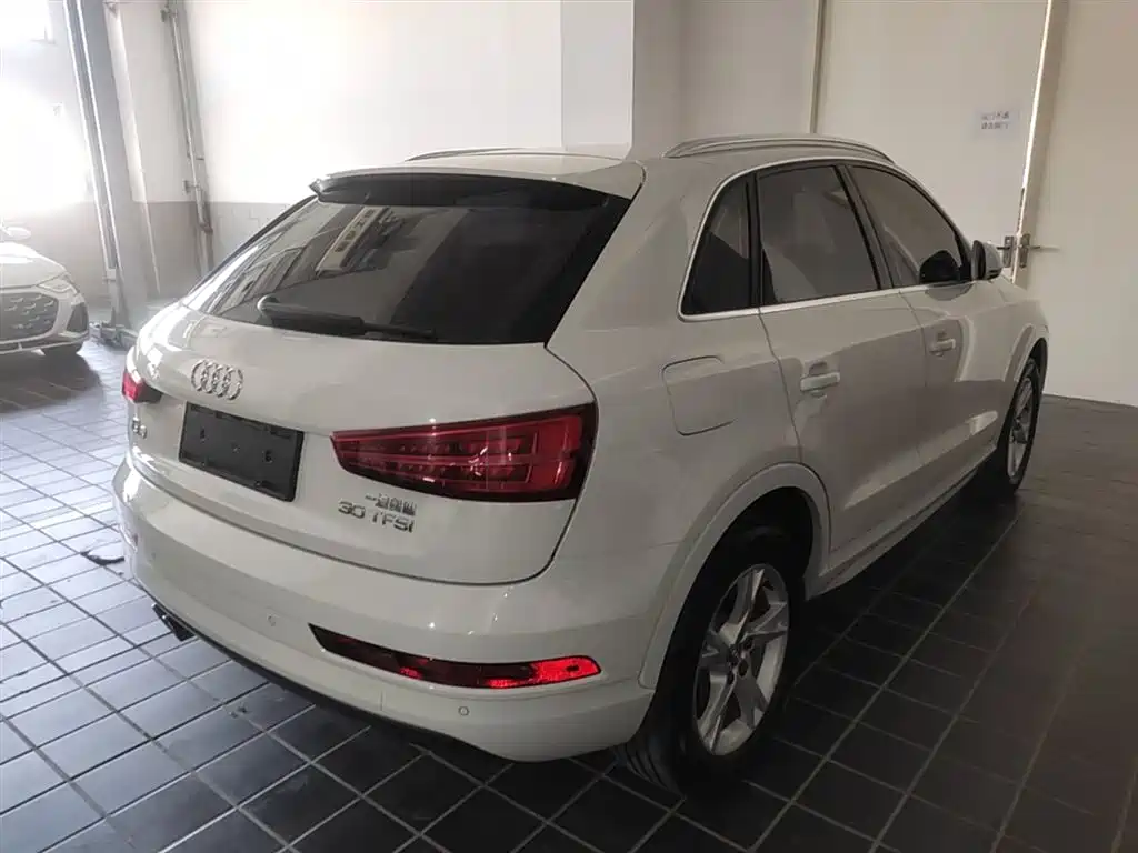 Audi Q3 2018 30th Anniversary Edition 30 TFSI Fashion фото 12