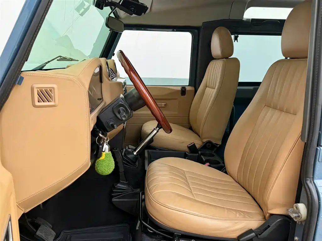 Land Rover Defender 2010 Ice·Fire Limited Edition фото 6