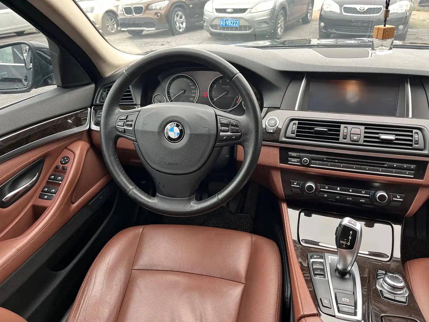 BMW 5 Series 2014 525Li Leading фото 11