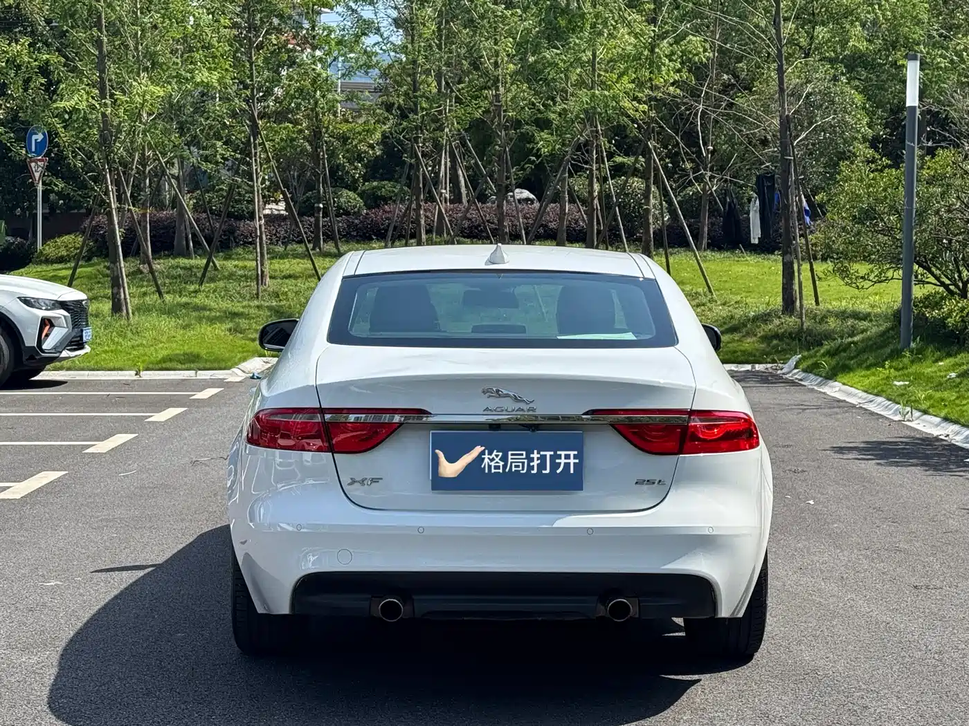 Jaguar XF 2016 2016 XF 2.0T 2WD Elegance Edition