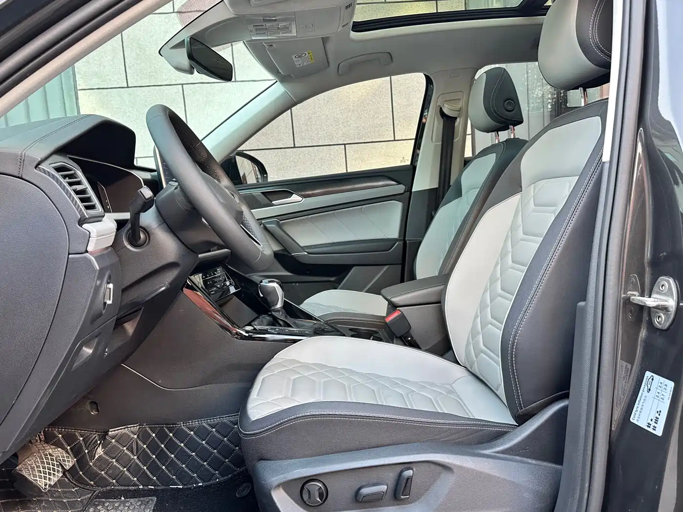 Volkswagen Tayron 2023 280TSI 2WD Luxury Plus Advanced Edition фото 17