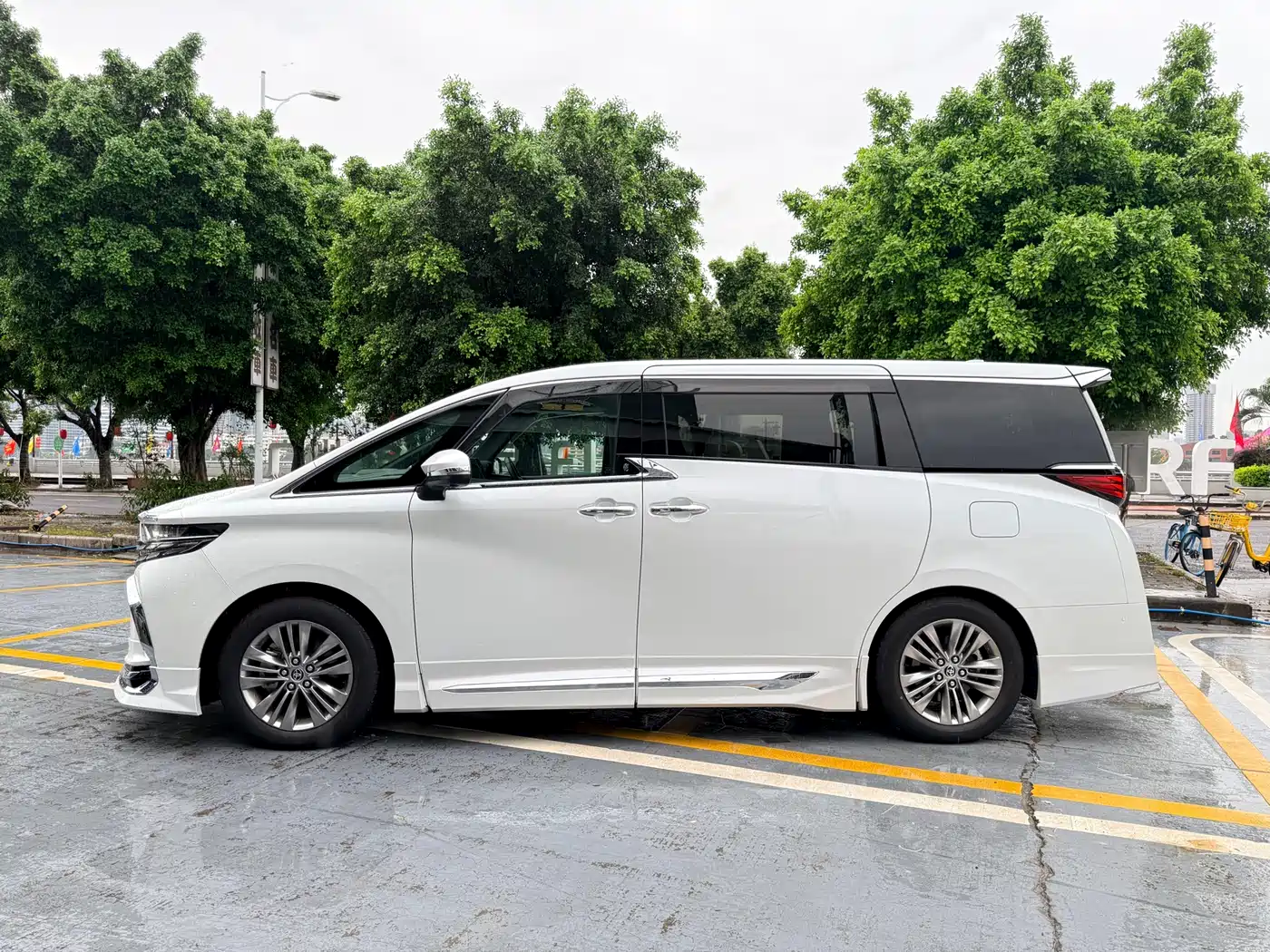 Toyota Alphard 2026 2024 Hybrid 2.5L Prestige Edition