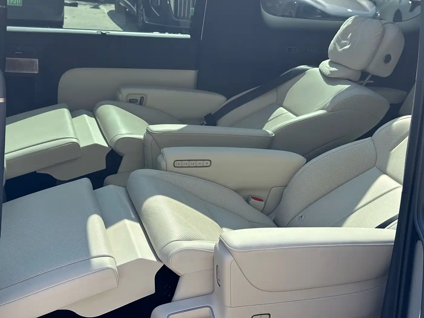 Li Auto MEGA 2025 2025 Model Home Family Special Edition