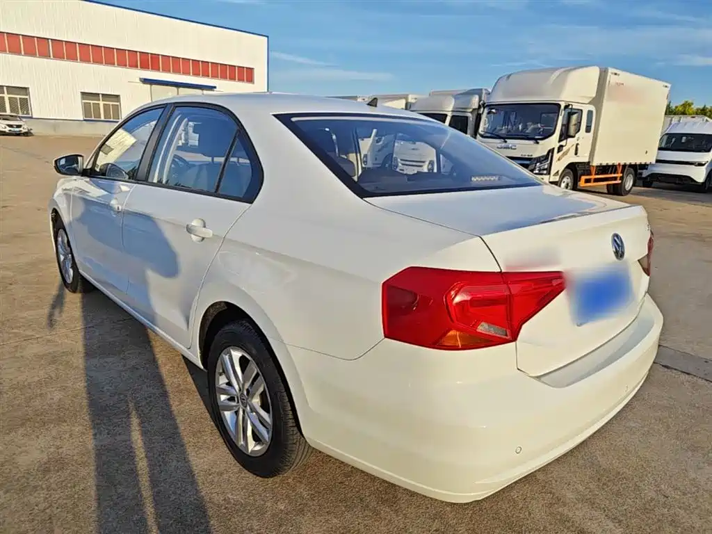 Volkswagen Jetta 2019 Dream Edition 1.5L Manual Fashion фото 5