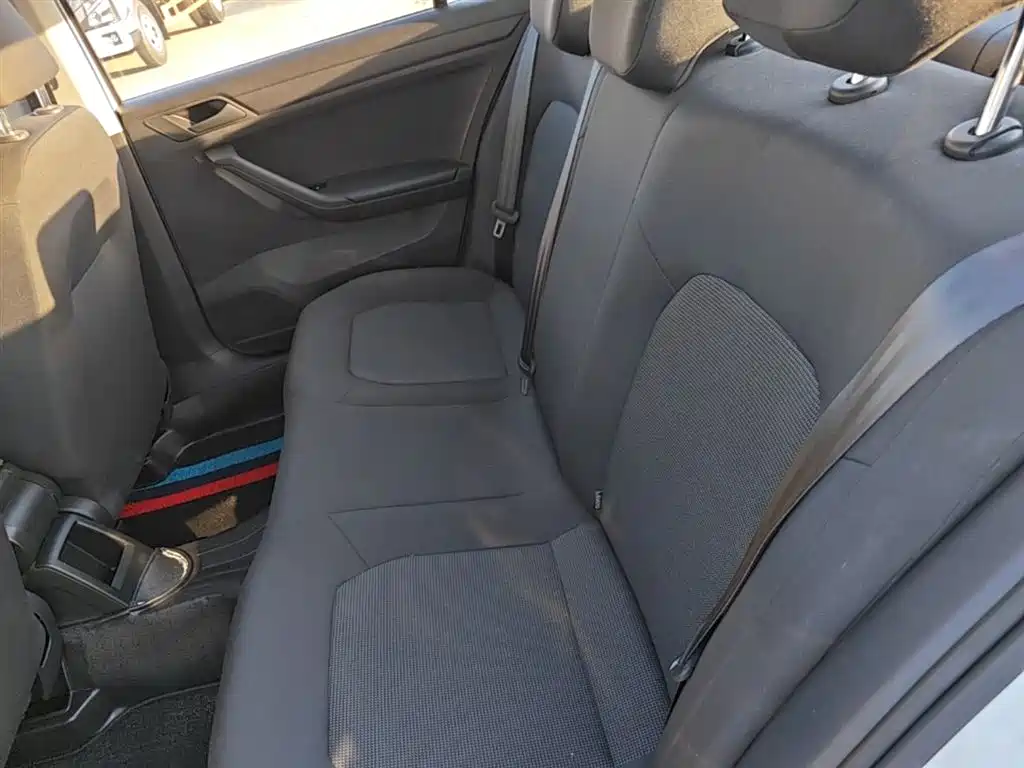 Volkswagen Jetta 2019 Dream Edition 1.5L Manual Fashion фото 17