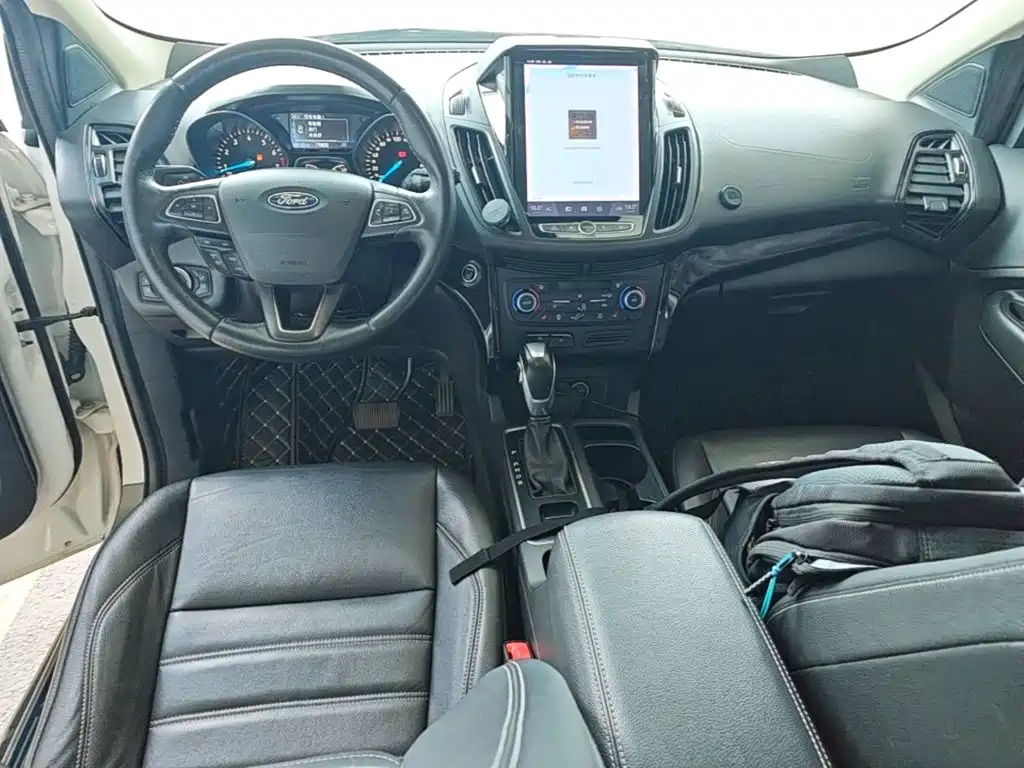 Ford Kuga 2019 2019 EcoBoost 180 FWD Luxury Edition China V