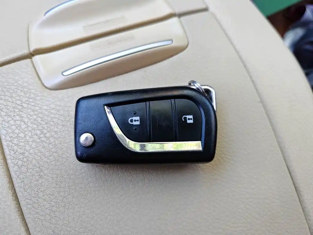 Photo 9 - Toyota Highlander