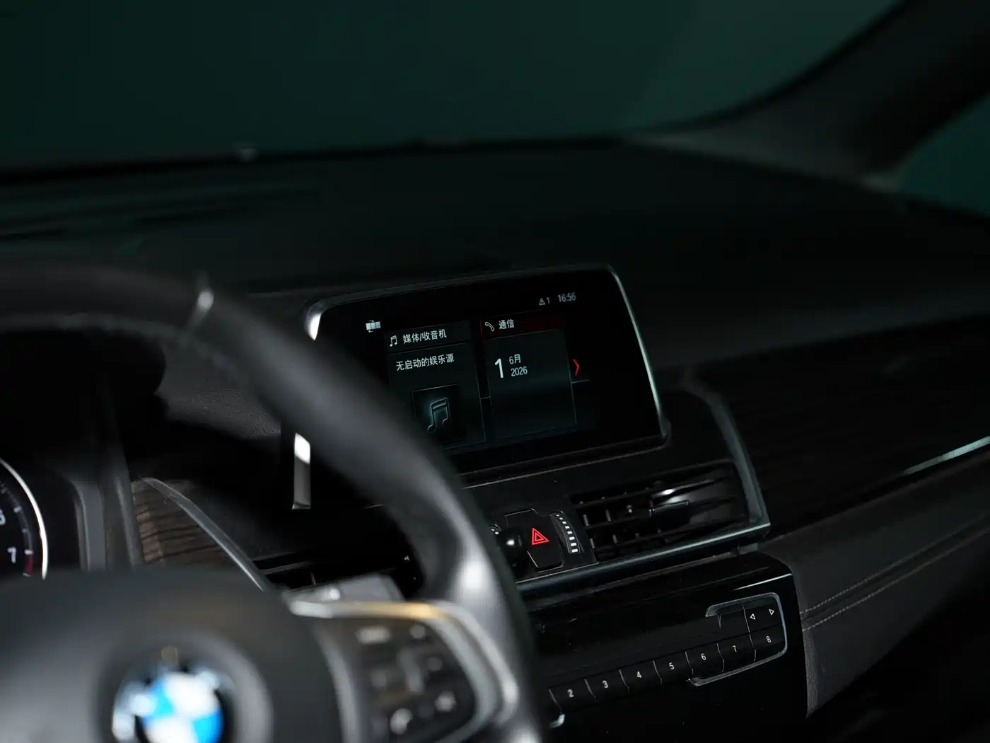 BMW 2 Series Touring 2018 Model 220i Luxury Package фото 18