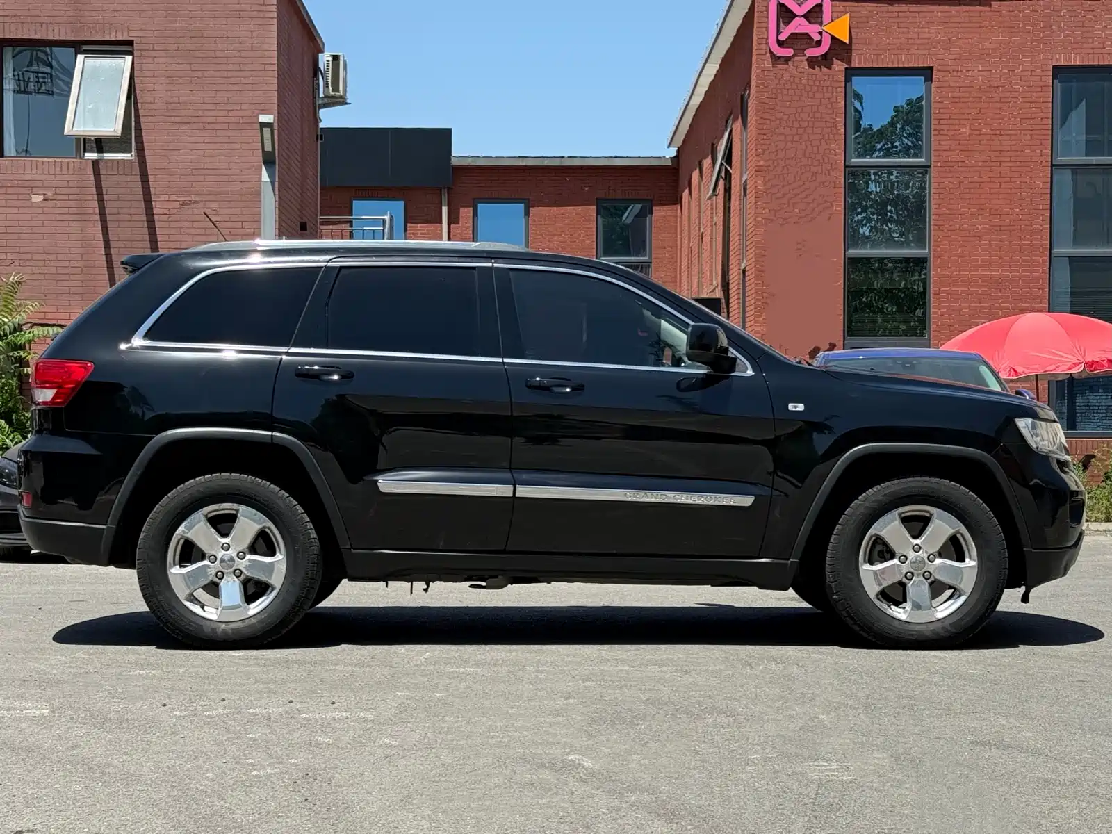 Фото 4 - Jeep Grand Cherokee (Import)