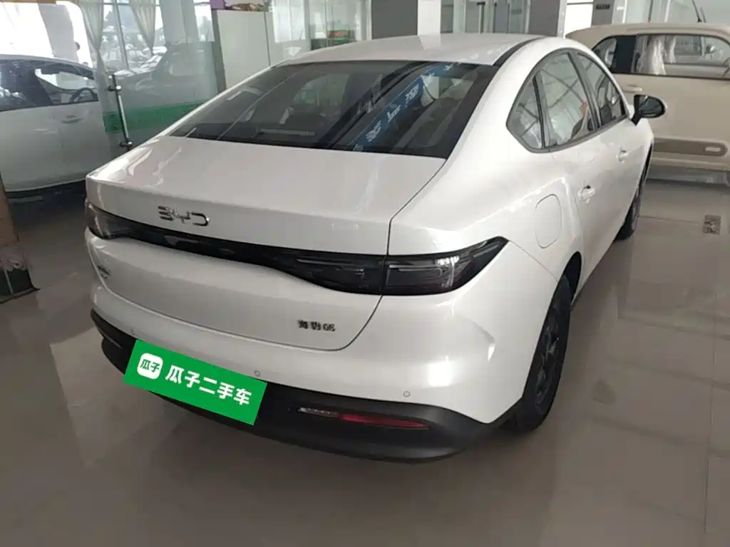 Photo 7 - BYD Seal 05