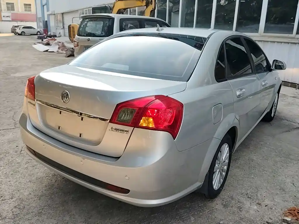 Photo 7 - Buick Excelle