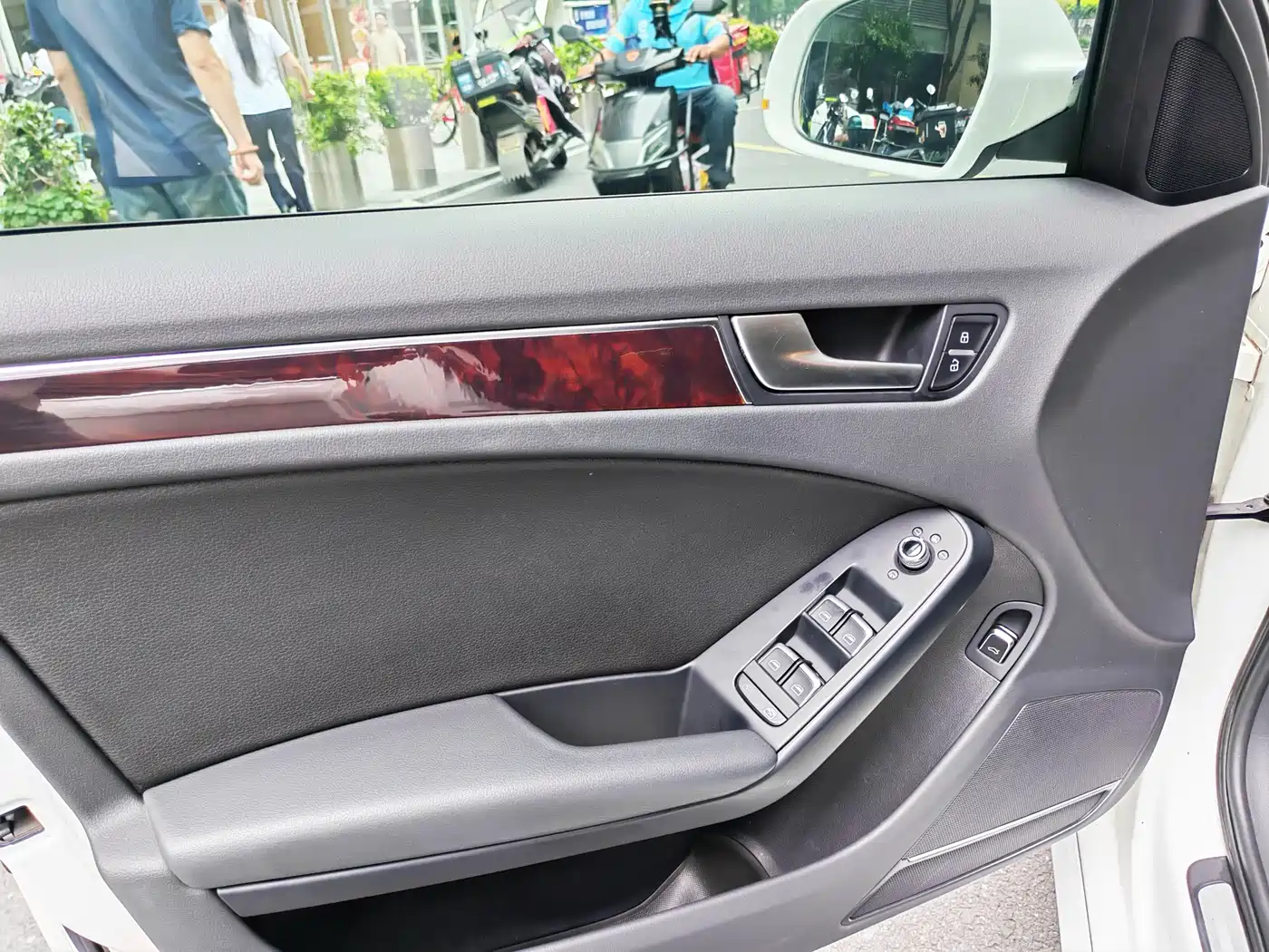 Audi A4L 2015 35 TFSI Auto Comfort фото 11