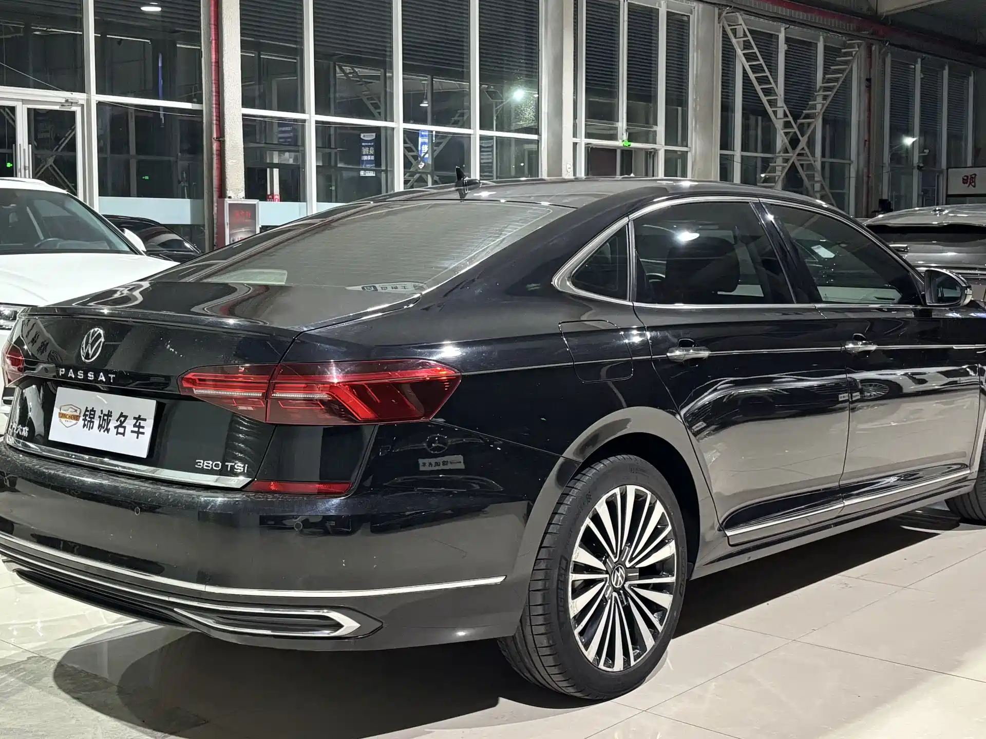 Фото 4 - Volkswagen Passat