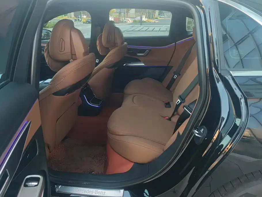 Mercedes-Benz E-Class 2026 2026 E 260 L Classic Edition