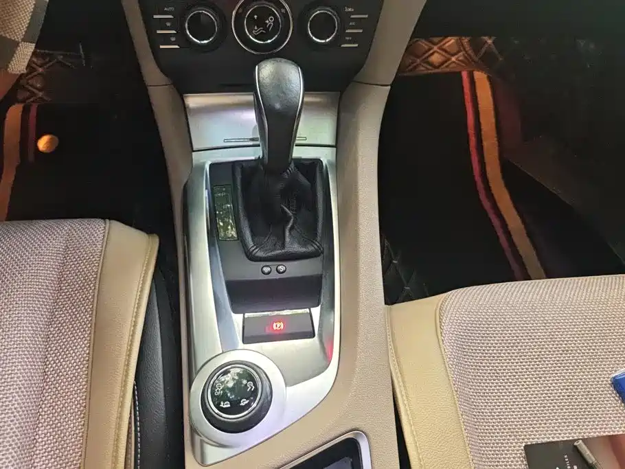 DS 6 2015 2014 1.6T Luxury Edition THP160
