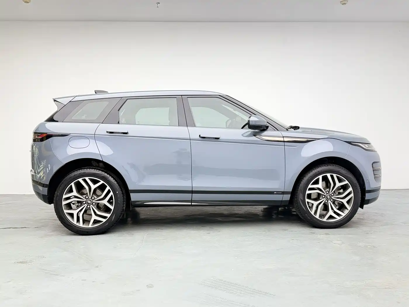 Land Rover Range Rover Evoque 2020 249PS R-DYNAMIC SE Sport Tech Edition фото 6