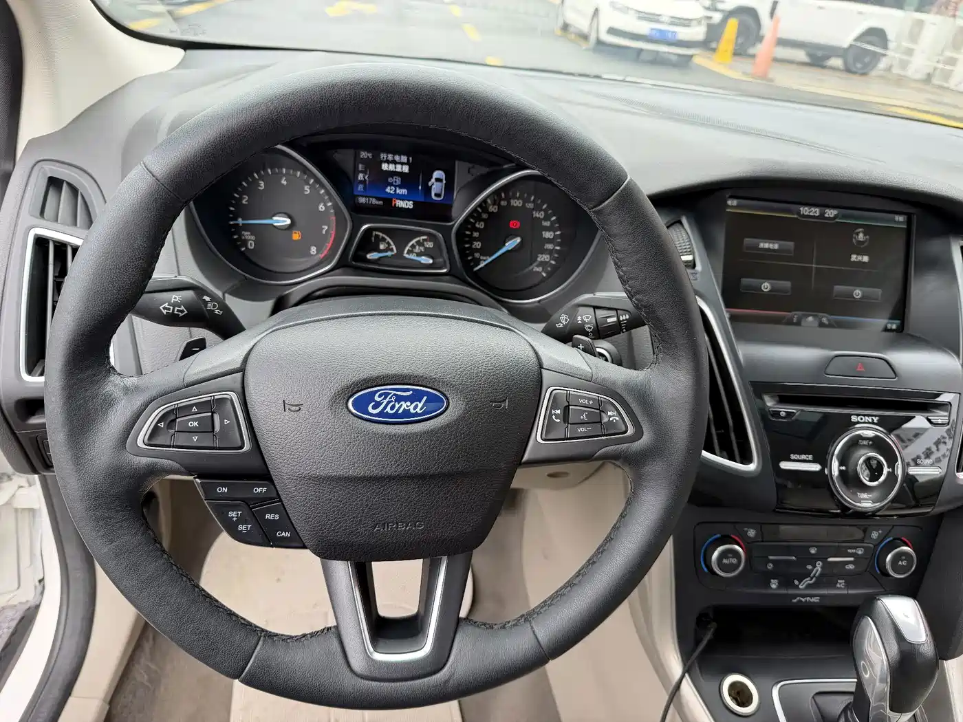Photo 12 - Ford Focus