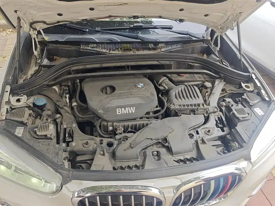 BMW X1 2019 sDrive18Li Premium Model фото 9