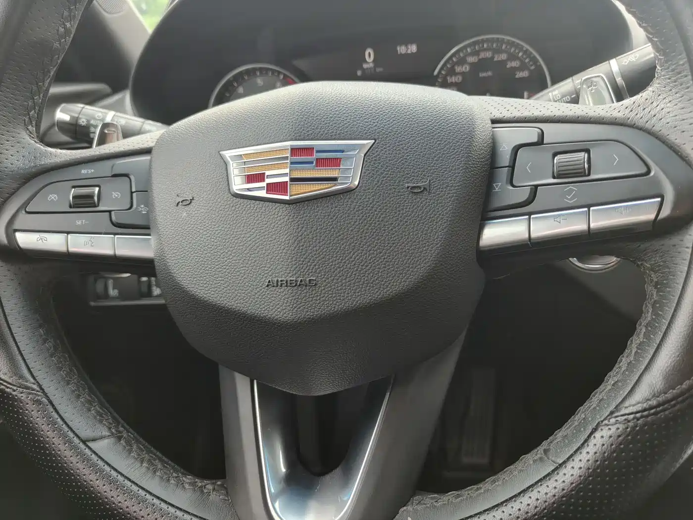 Cadillac CT4 2021 28T Premium Edition фото 9