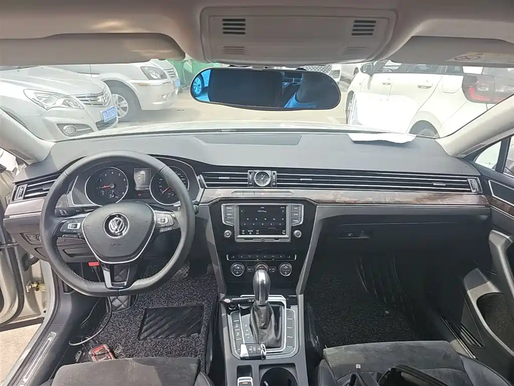 Volkswagen Magotan 2017 330TSI DSG Luxury фото 10