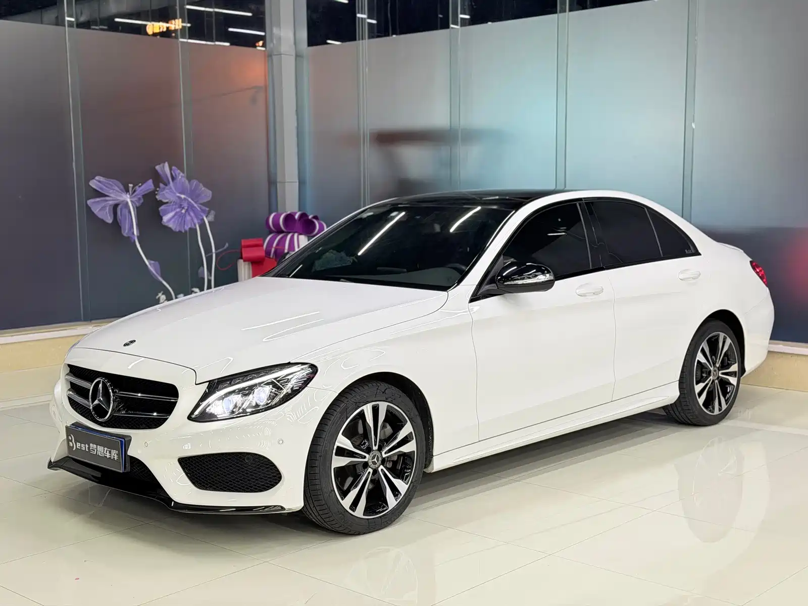 Фото 1 - Mercedes-Benz C-Class