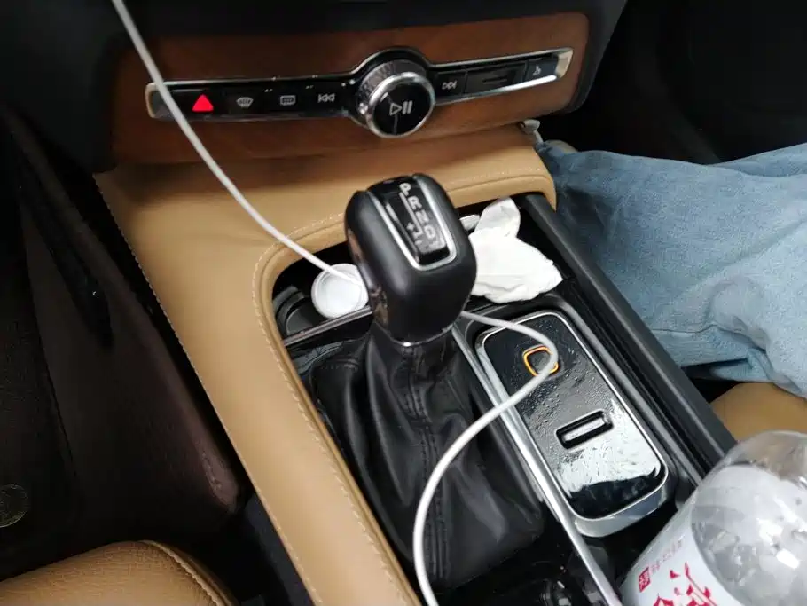 Photo 16 - Volvo XC90