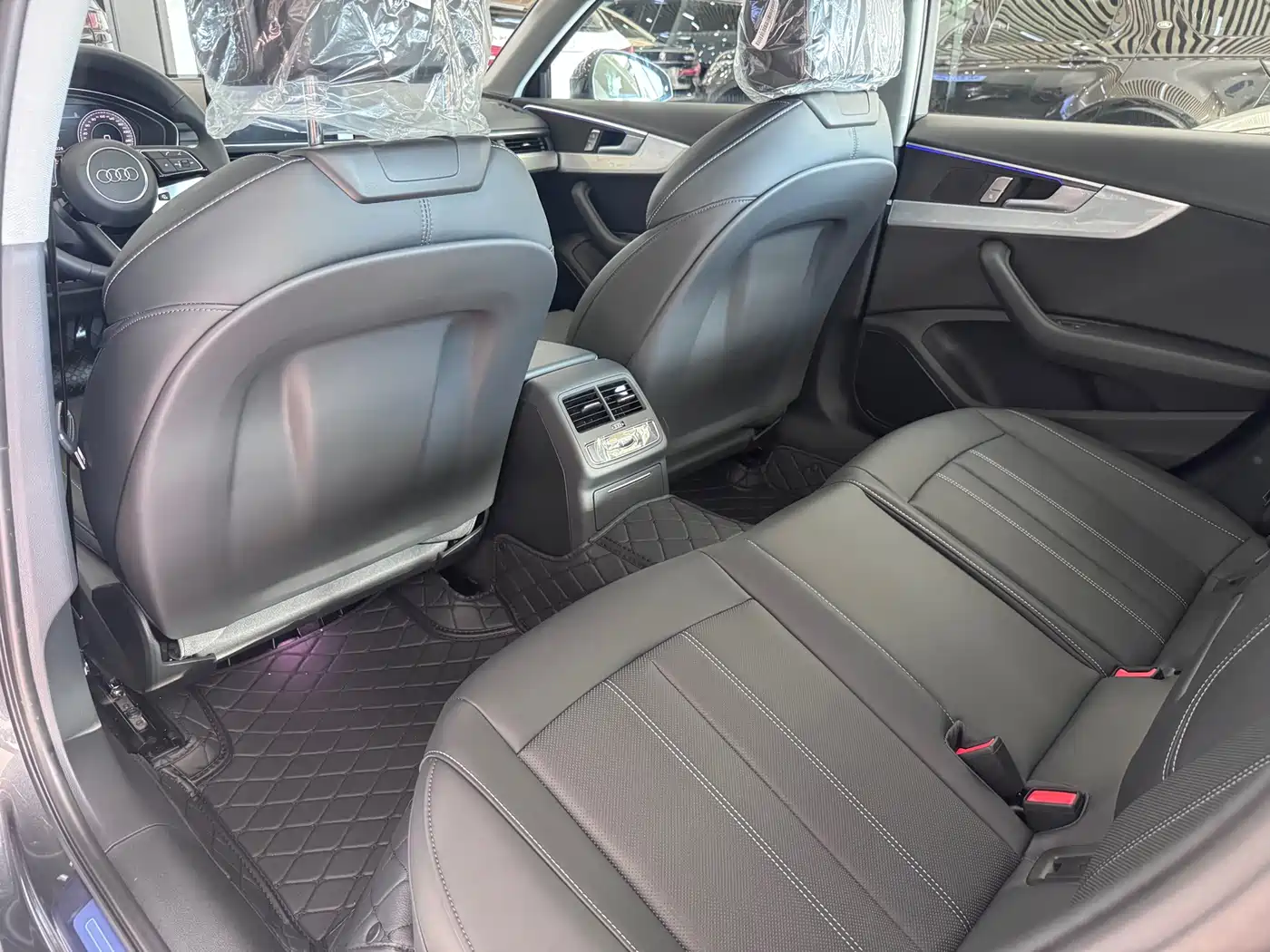 Audi A4L 2026 2025 Model Year Facelift 2 Million Celebration Edition 40 TFSI Fashion Dynamic