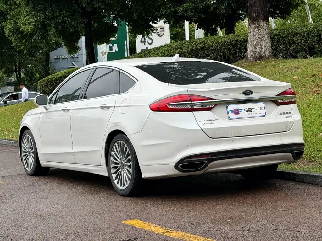 Фото 4 - Ford Mondeo