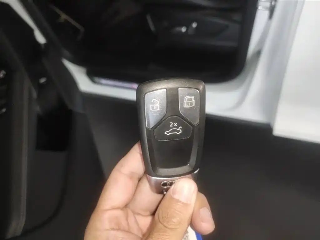 Audi Q5L 2023 40T Luxury Dynamic фото 15
