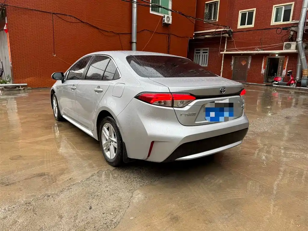 Toyota Levin 2022 Dual Engine 1.8H E-CVT Leading Edition фото 6