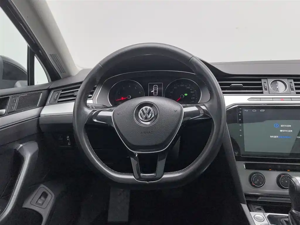 Volkswagen Magotan 2018 280TSI DSG Comfort фото 11