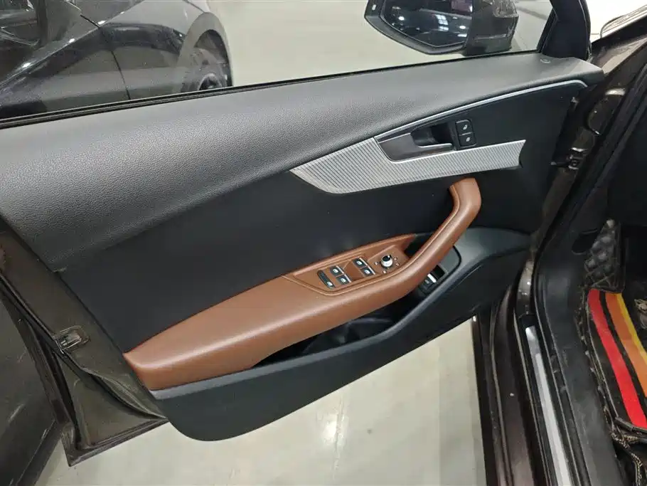 Audi A4L 2017 40 TFSI Progressive фото 7