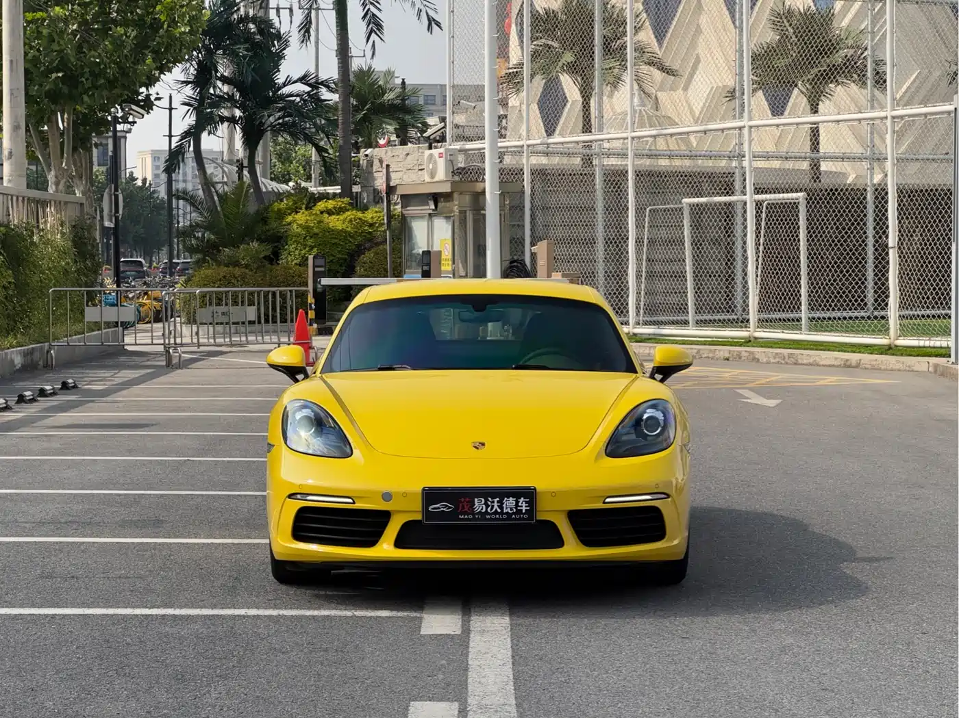 Porsche 718 2018 Cayman 2.0T фото 2
