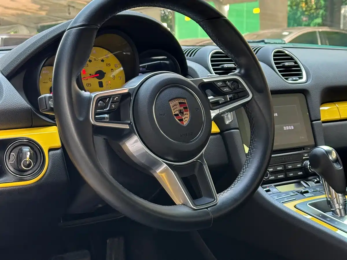 Porsche 718 2018 Cayman 2.0T фото 20
