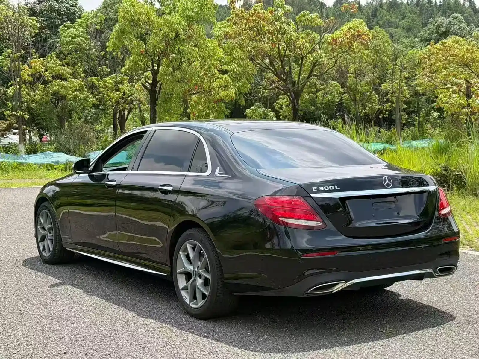 Фото 9 - Mercedes-Benz E-Class