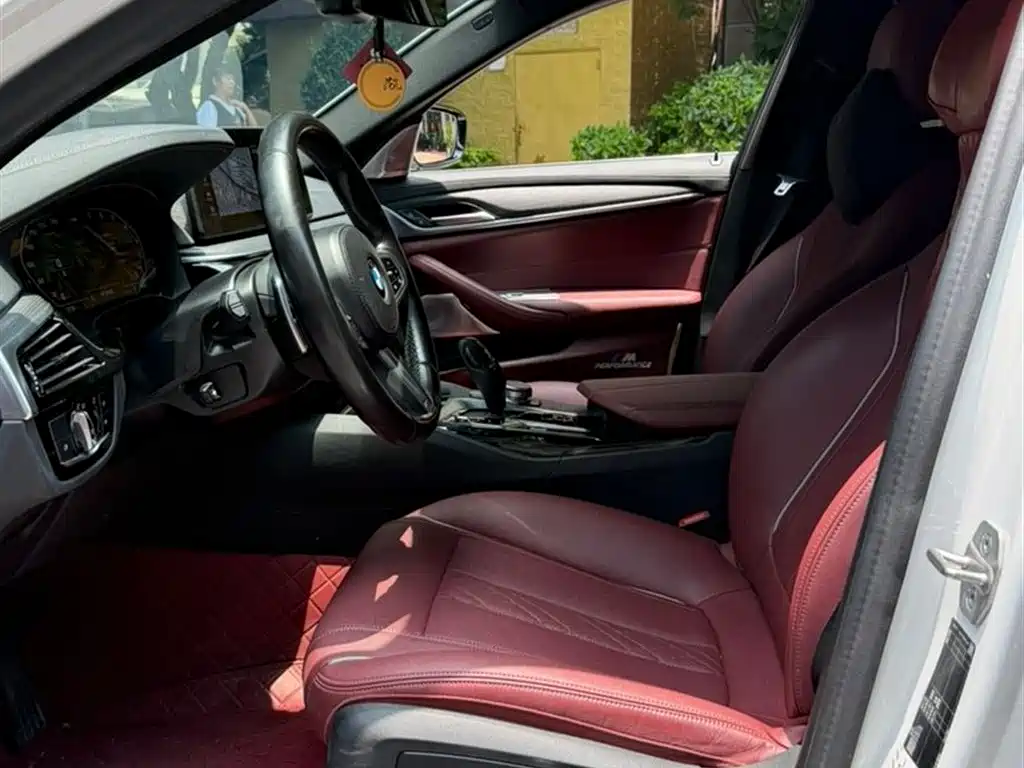 BMW 5 Series 2021 Facelift 530Li Leading M Sport Package фото 4