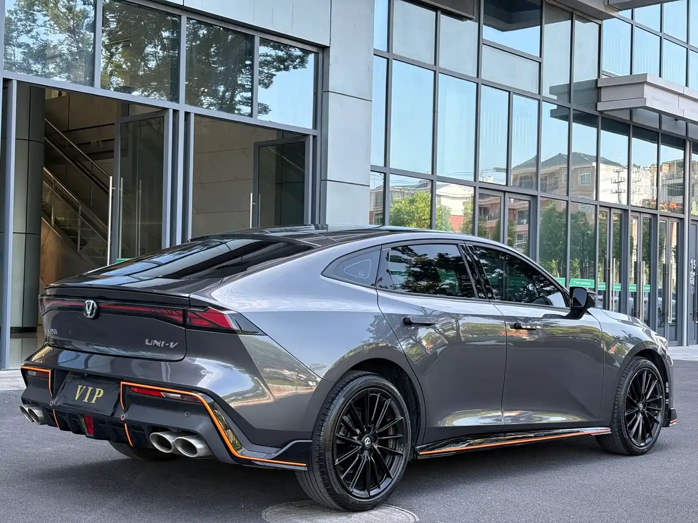 CHANGAN UNI-V
