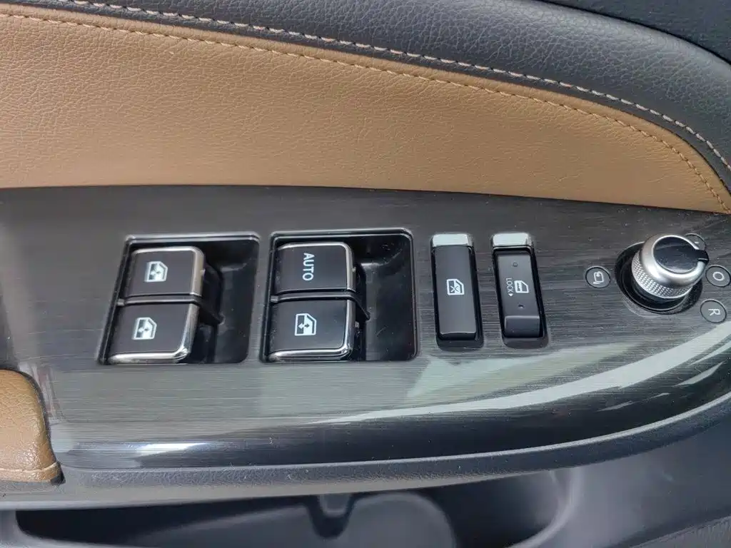 Фото 9 - Changan CS75