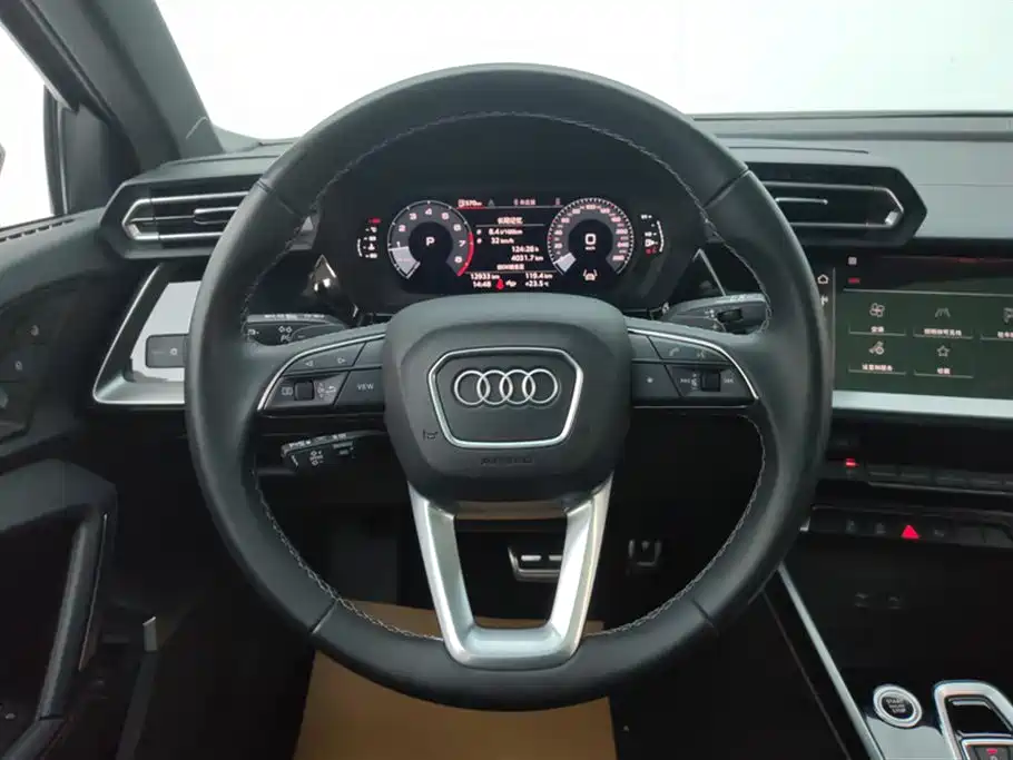 Audi A3 2025 Sportback 35TFSI Flying Premium фото 15