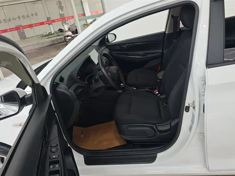 Hyundai Elantra 2018 1.6L Automatic Pleasing Edition GL China VI фото 9