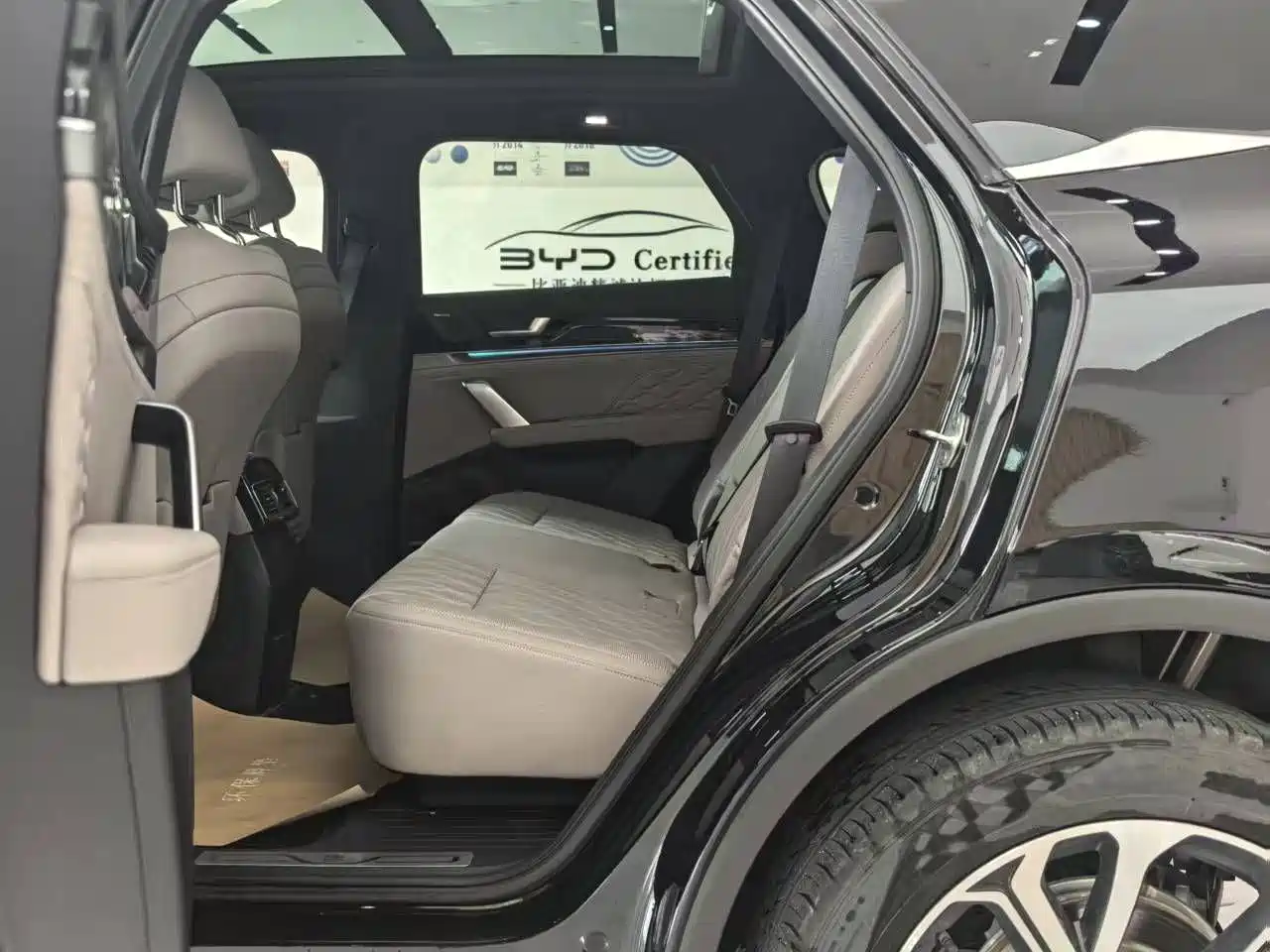 BYD Tang New Energy 2025 Smart Driving Edition DM-i 115KM Flagship фото 5