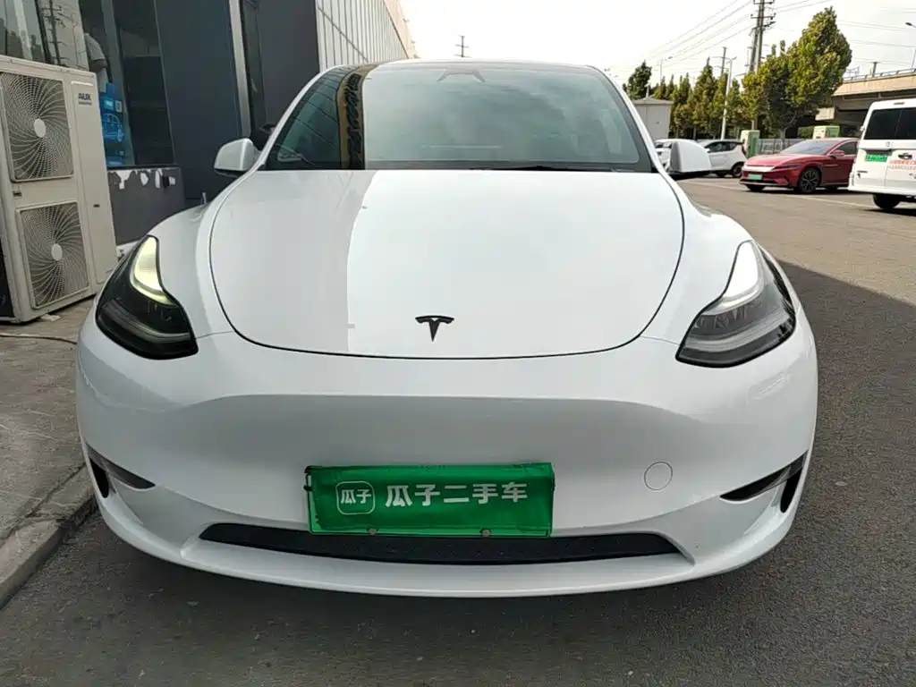 Фото 3 - Tesla Model Y