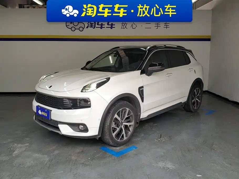 Lynk & Co 01 2017 2.0T AWD Pro
