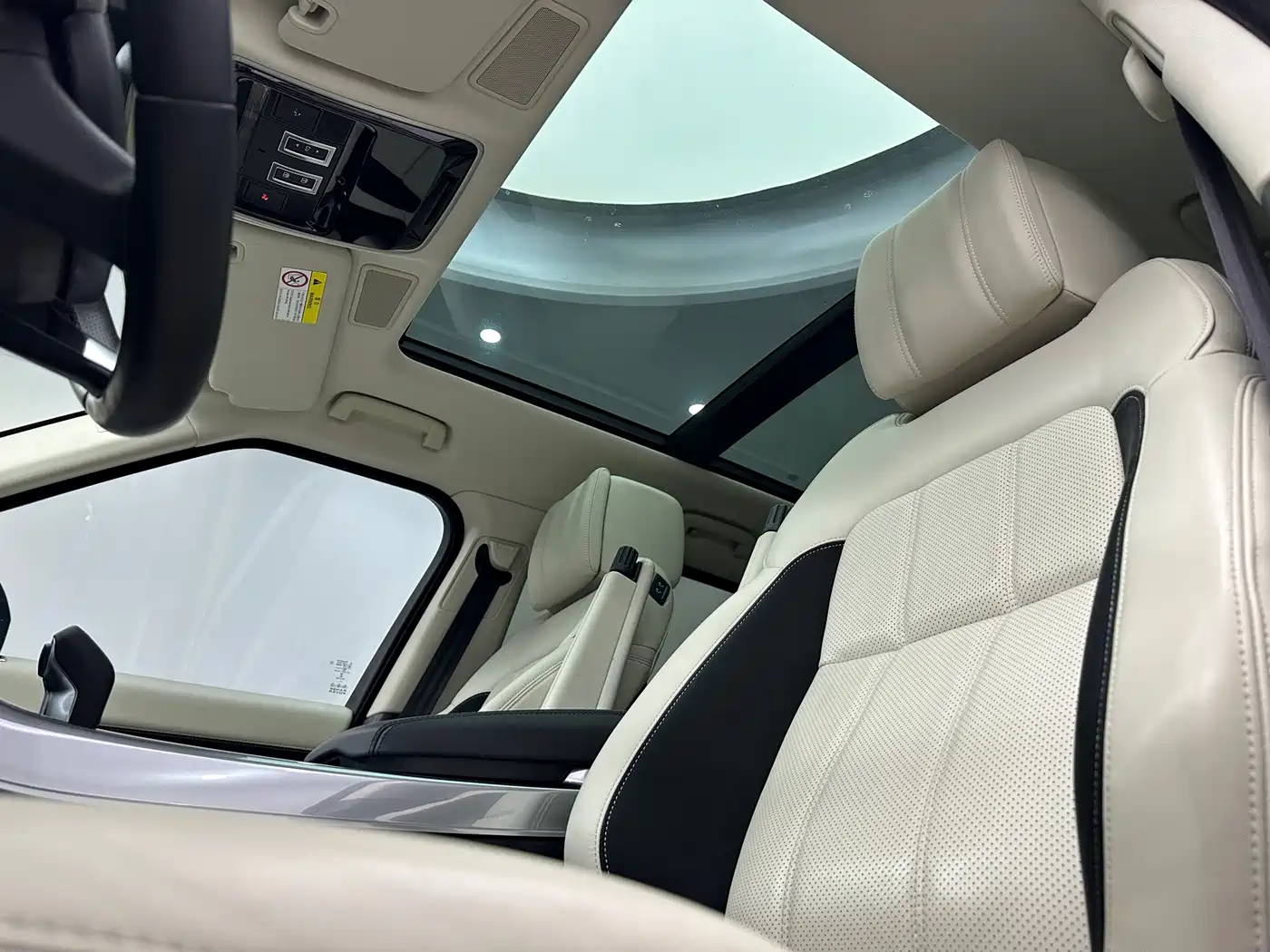 Photo 14 - Land Rover Range Rover Sport
