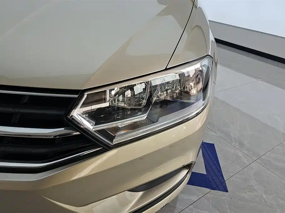Volkswagen Bora 2018 1.5L Automatic Fashion фото 5