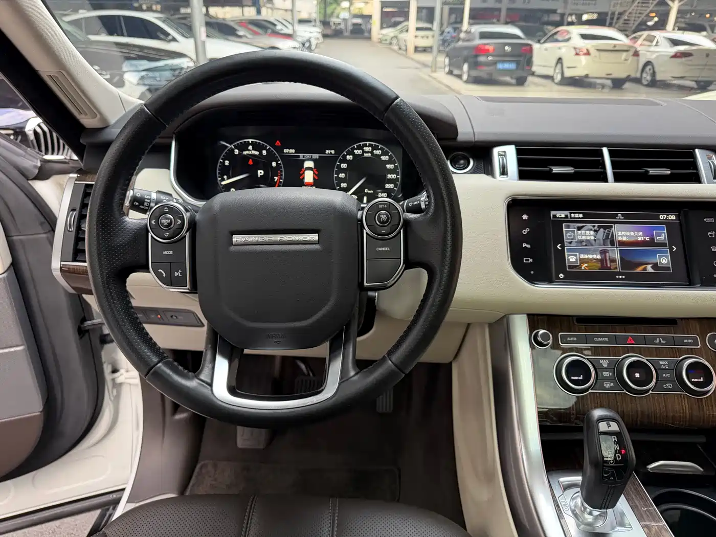 Land Rover Range Rover Sport 2016 Model 3.0 SC V6 HSE фото 20