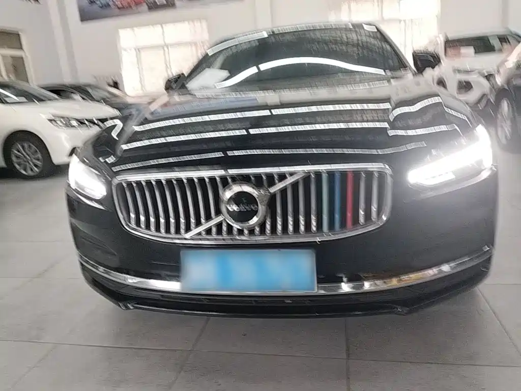 Фото 3 - Volvo S90